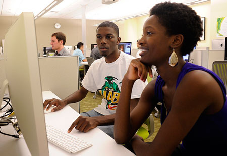 UAB students in a computer lab. 