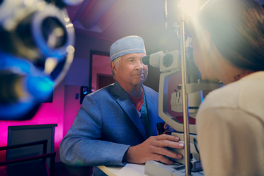 Dr. Mike Callahan performs a routine, comprehensive eye exam
