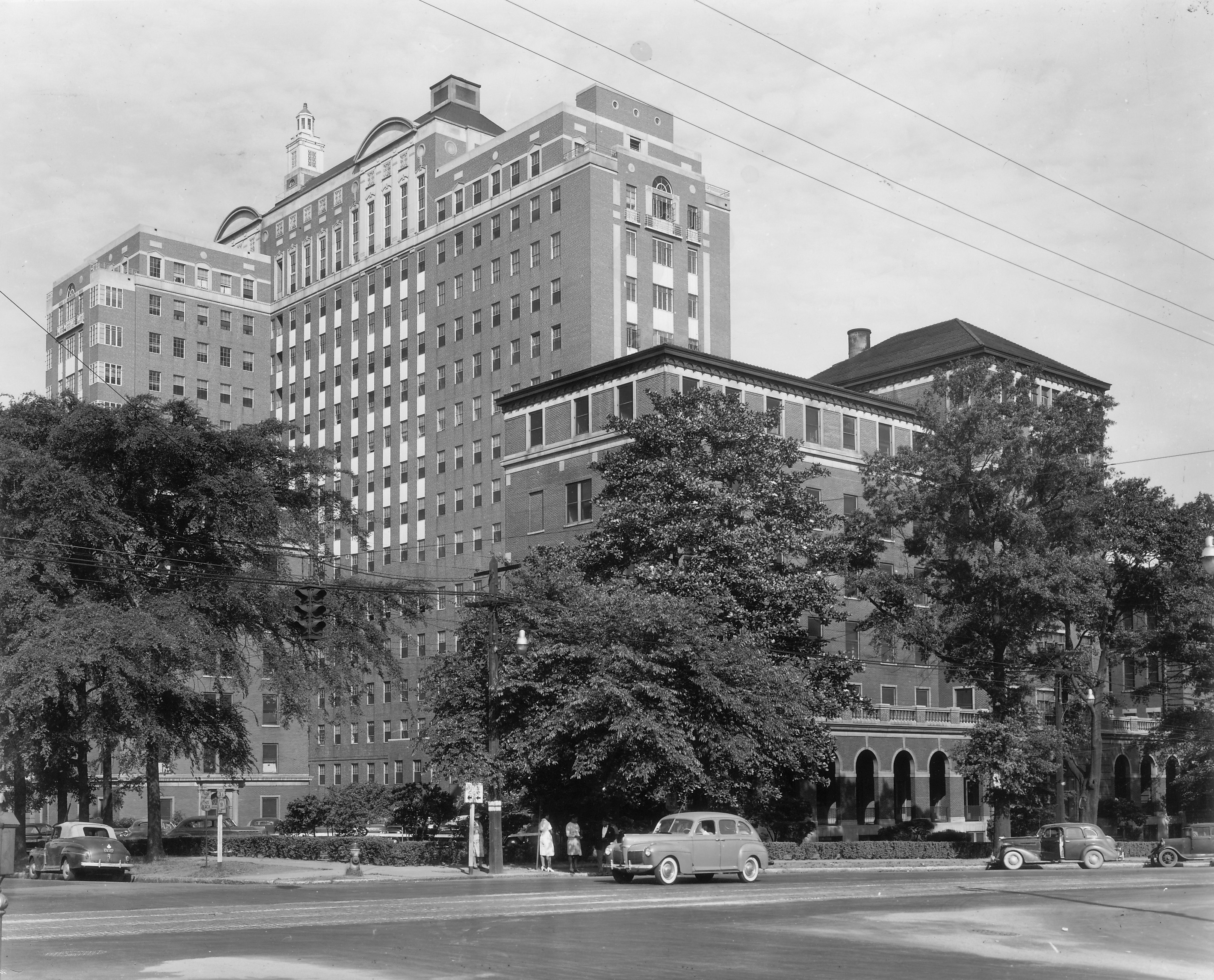 1943-University Hospital is Established