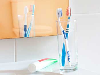 toothbrush-bathroom-350