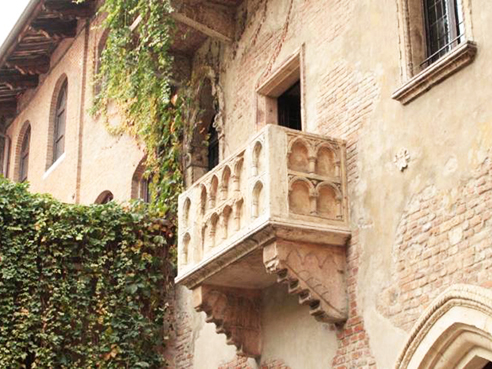 Juliet Balcony Verona inside
