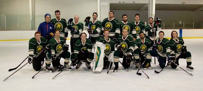 The UAB Men's Hockey Club poses for a team picture (Photo from UAB Men's Hockey Club).