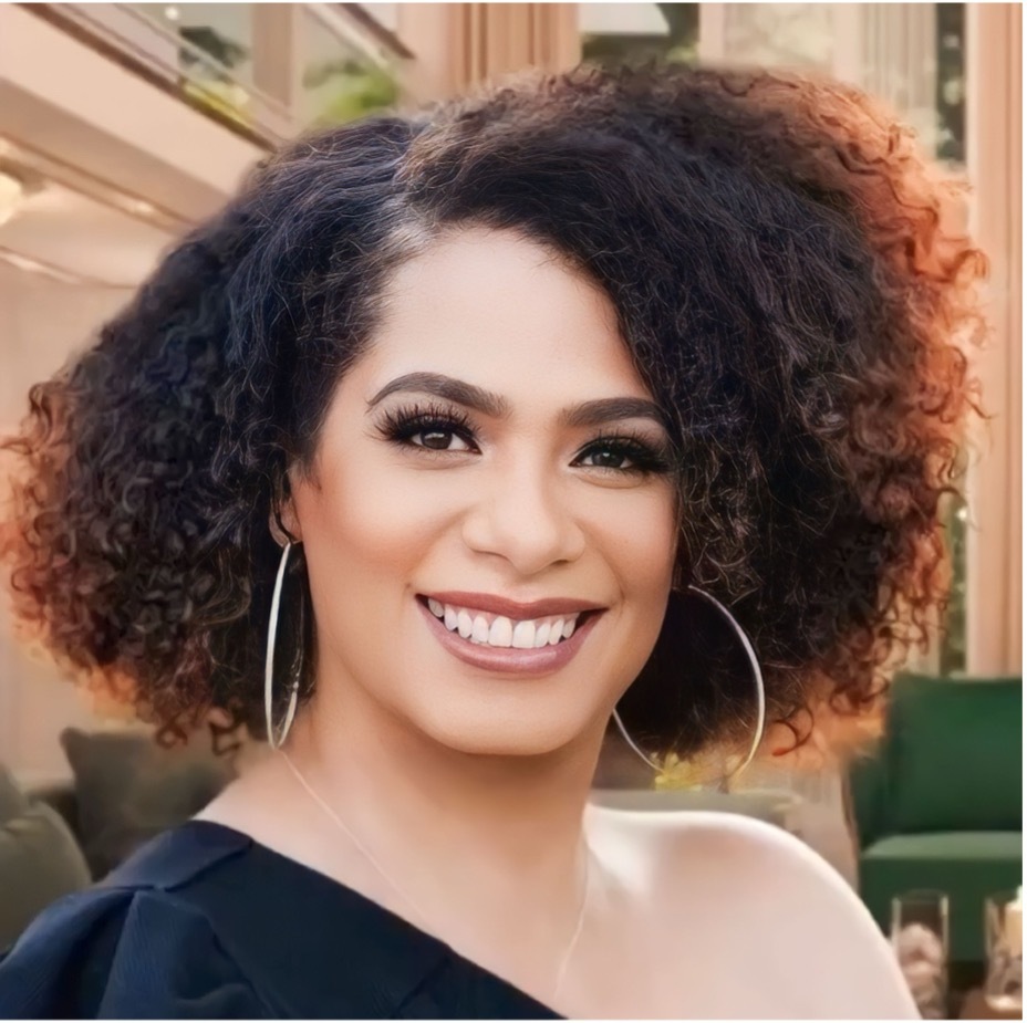 Headshot of student Donna R