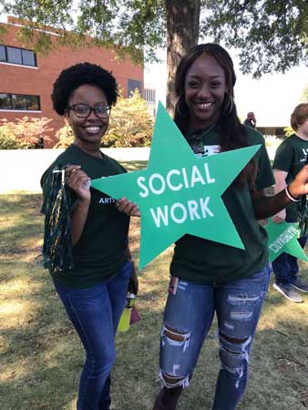SSWO in 2017 Homecoming parade 