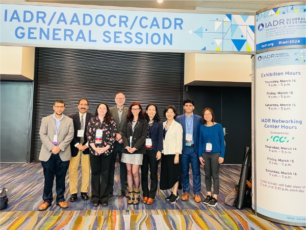 Students and faculty at IADR/AADOCR/CADR General Session