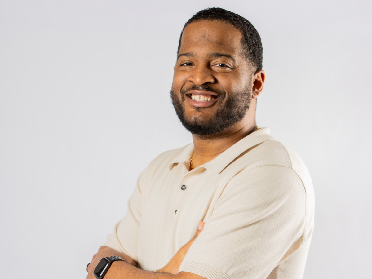 A photo of graduate student Rashad Hayes.