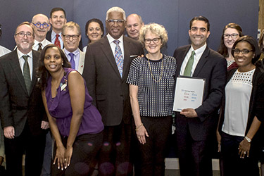 Members of the UAB Division of Infectious Diseases with Birmingham Mayor William Bell