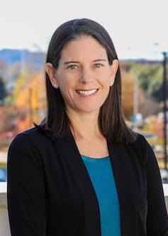 headshot of dawn taylor peterson