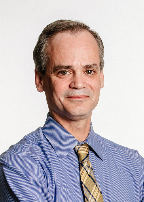 headshot of kevin leon