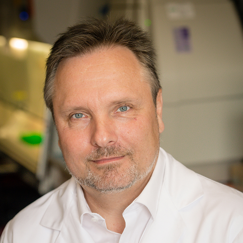 headshot of Dr. Zmijewski.