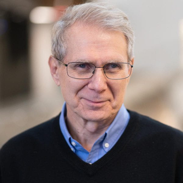 KimLewis191112 600x600 1