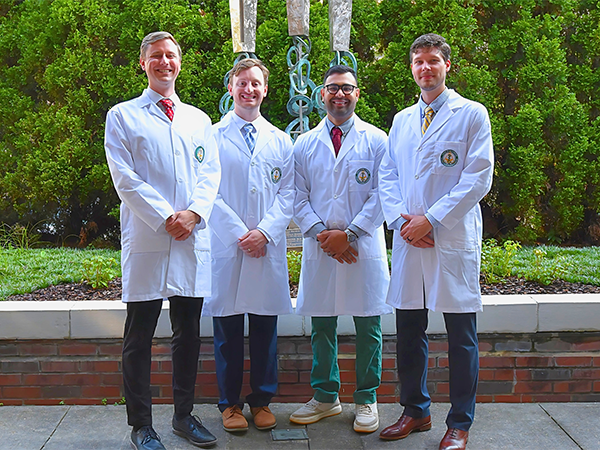 PGY4 residents culminate training with research presentations