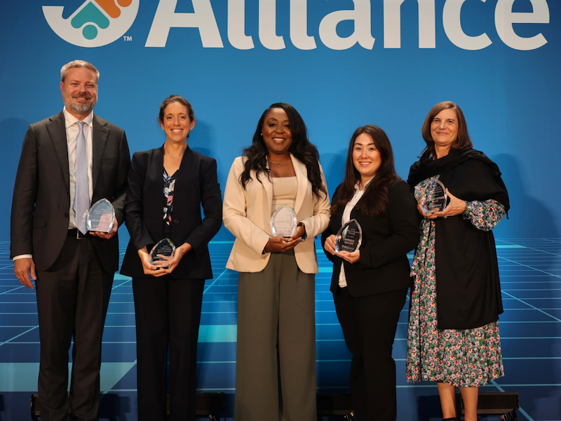 Gelbard receives award from the Organ Donation and Transplantation Alliance for committed leadership