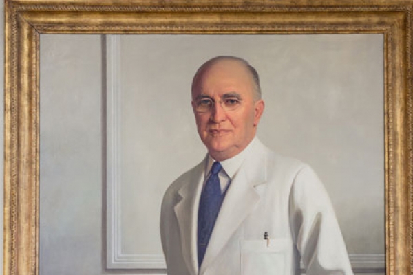 Portrait of former chair of Medicine unveiled before descendants and School leaders