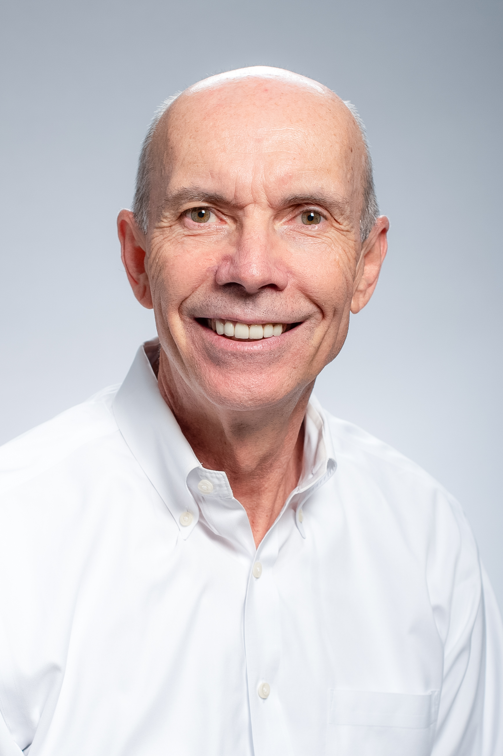 Head shot of Dr. Robert Hardy, PhD (Professor, Laboratory Medicine), 2019.