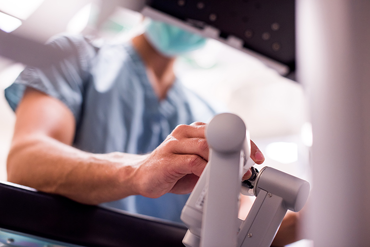 Residents in the Robotic Surgery Curriculim train in robotic surgery to provide them with the skills necessary to become practicing, credentialed robotic surgeons through an integrated approach of computer-based learning modules and testing, hands-on training, and a case log system.