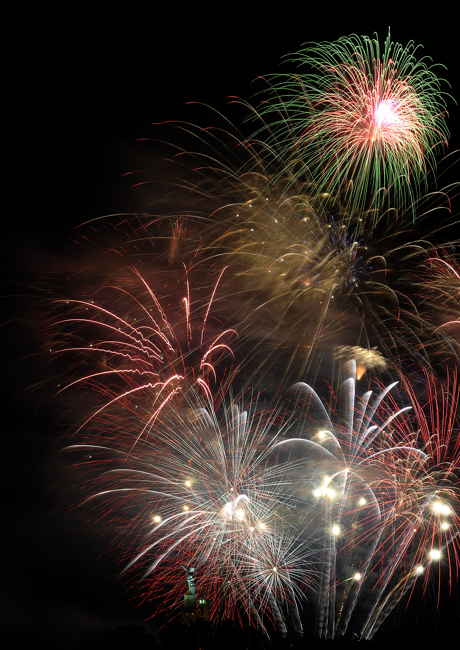 free amateur fireworks web sites