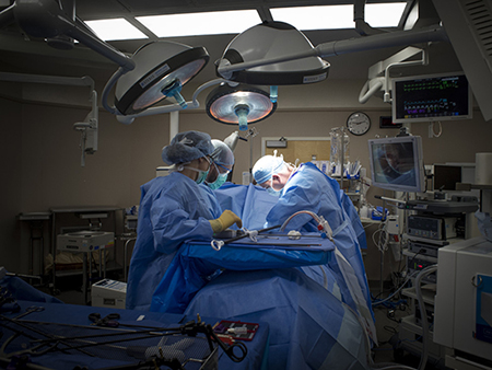 Newswise: Study shows new surgical protective gear does not reduce surgical site infections