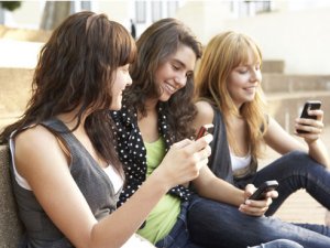 UAB study: teens plugged into media nearly 24 total hours daily