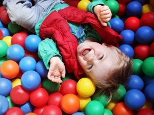 Tips to help your kids stay safe at indoor playgrounds