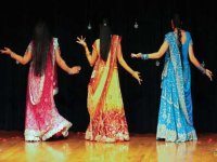 Tour India through dance with “The Bollywood Experience” show