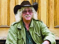 Arlo Guthrie brings 50th anniversary tour of “Alice’s Restaurant” to UAB’s Alys Stephens Center