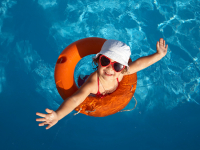Do not make waves this spring break with these child water safety tips