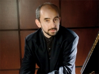 UAB’s Yakov Kasman to perform as soloist with Russian orchestra