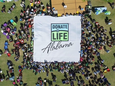 Alabama Organ Center celebrates National Donate Life Month, National Blue and Green Day