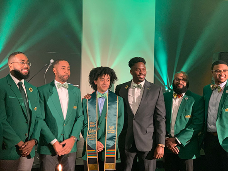 UAB BMEN honors graduating mentor Nore Hodge with Green Blazer of Excellence