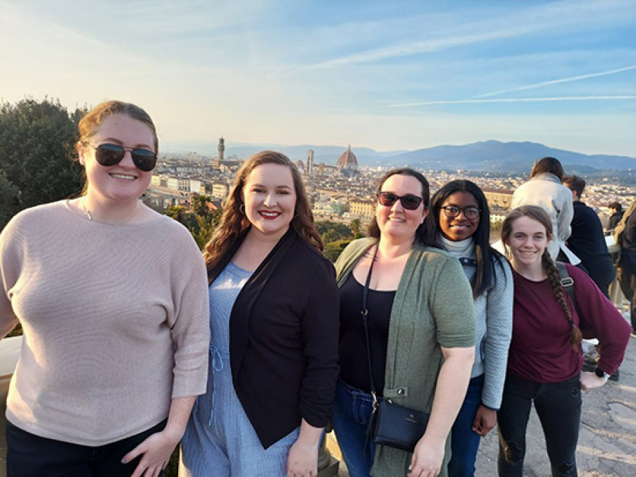 International travel scholarship available for UAB business students beginning fall 2023 – News
