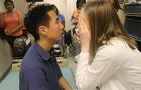 NP students learn eye exam skills through interprofessional partnership with UAB School of Optometry