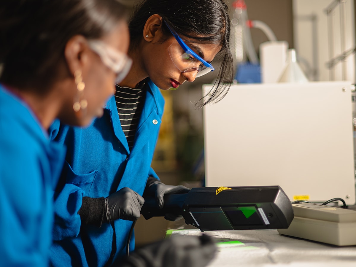 Pyrch lab members Hannah Nolan and Kavitha Tamilarasan