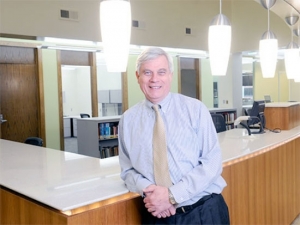 Stephens to retire after four decades with Sterne Library