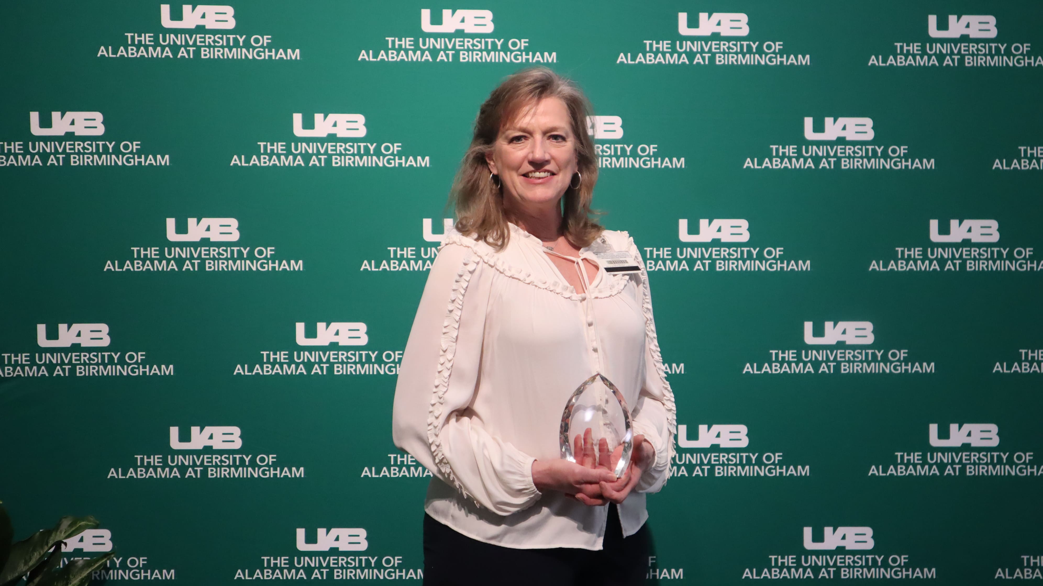 Susan Thompson with the Outstanding Student Affairs Partner at 2025 End of the Year Luncheon