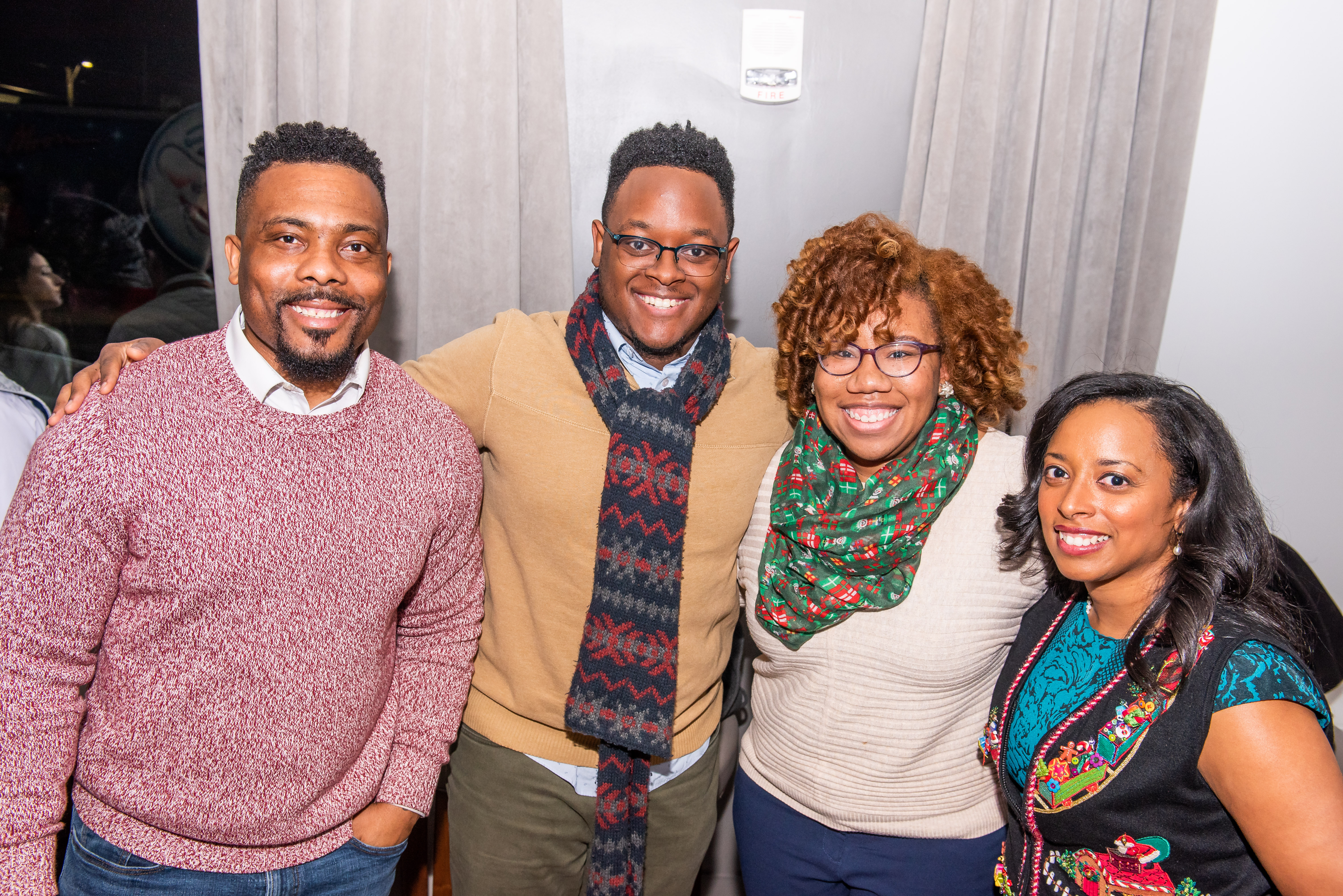 043StudentAffairs Holiday2019