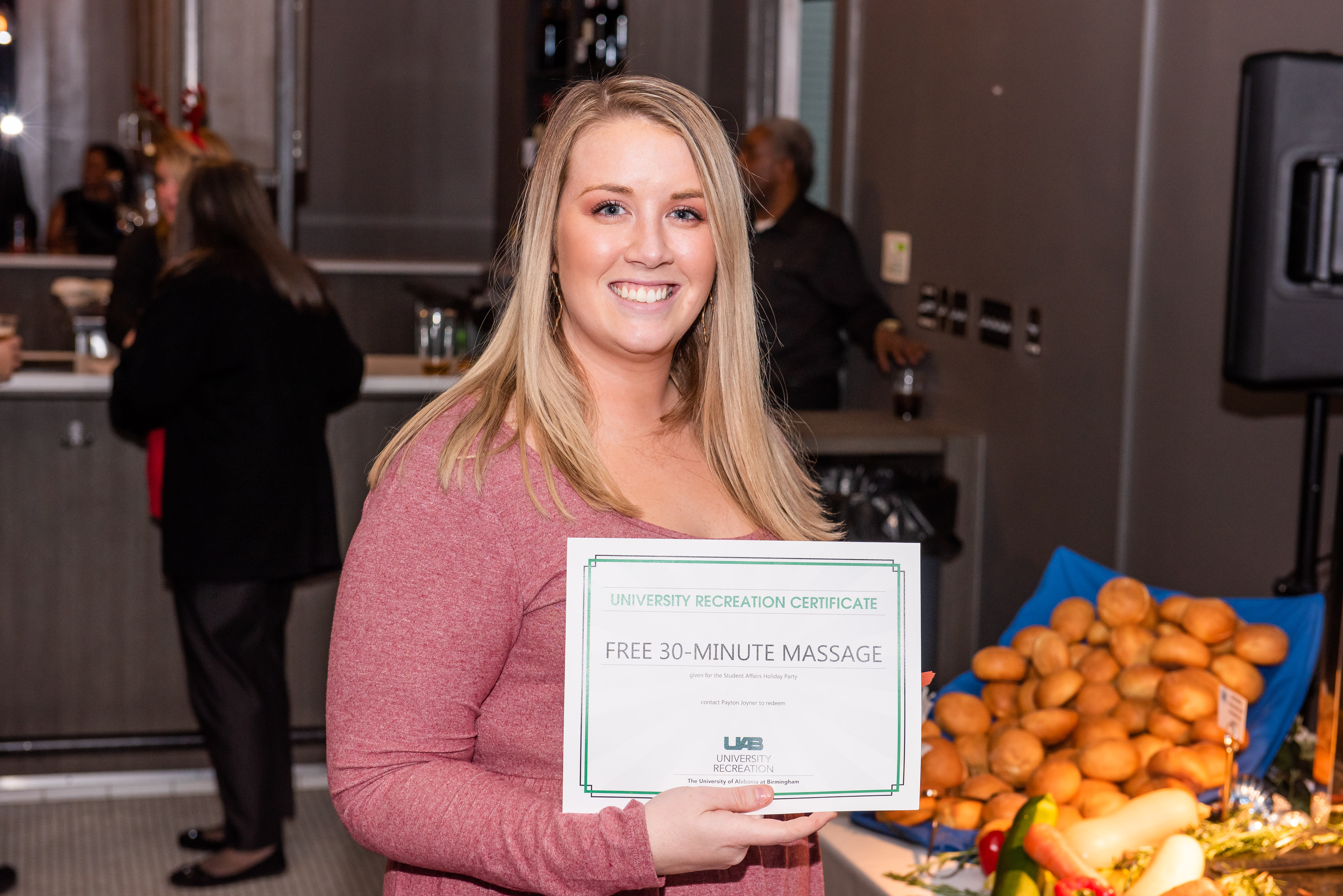 072StudentAffairs Holiday2019