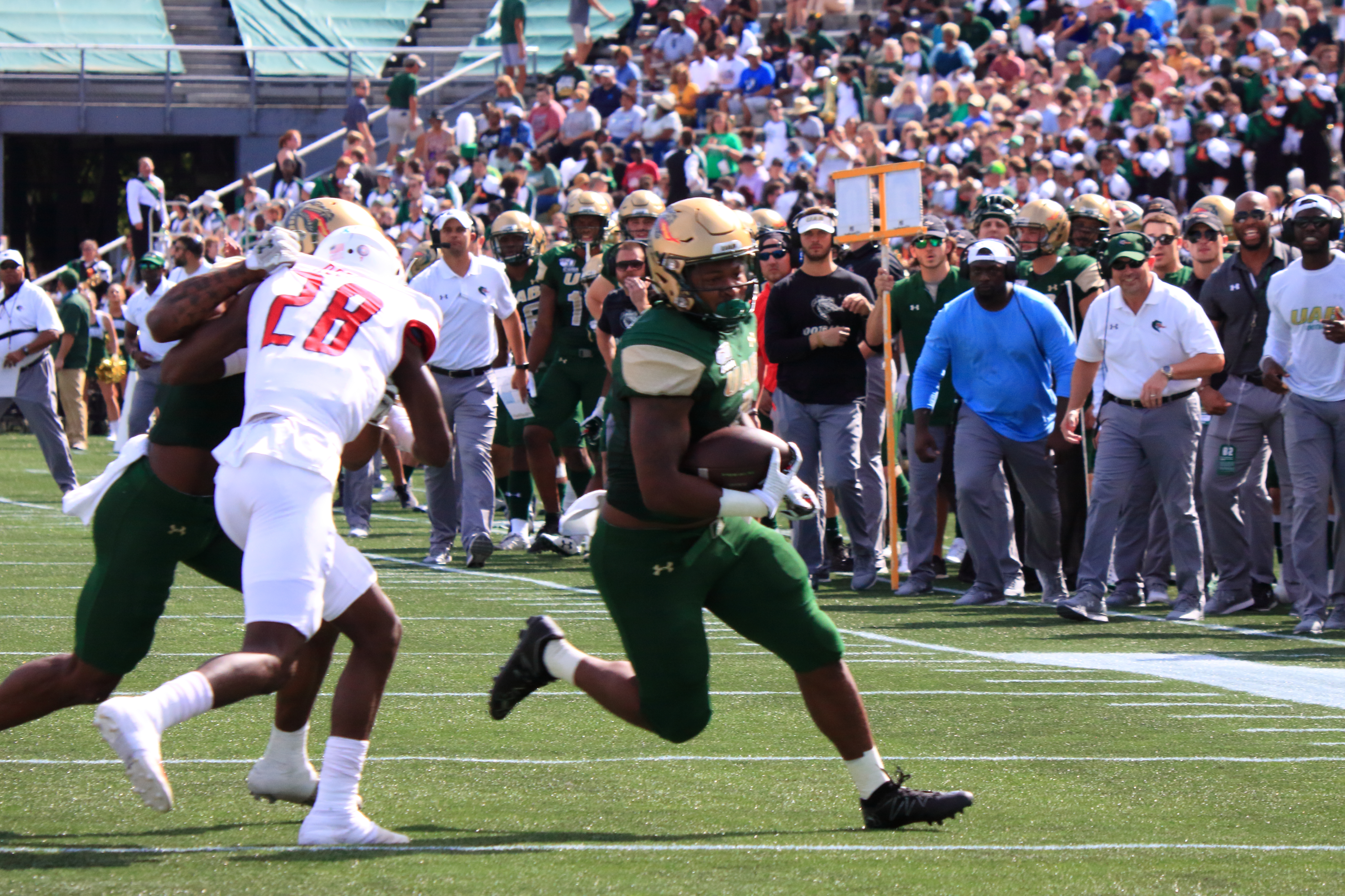 Blazers Blow Out Jaguars