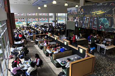 digning commons tables and booths